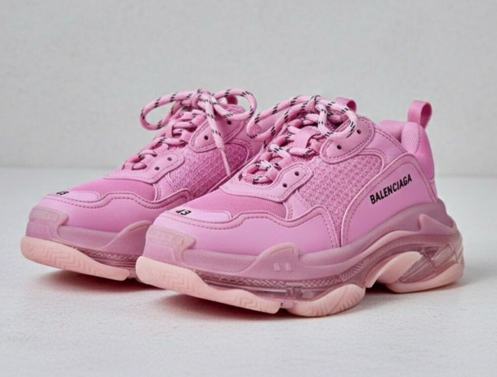 Balenciaga Triple S Women's Pink Clear Sole Sneakers Size US 9/ EU 39 Mint cond